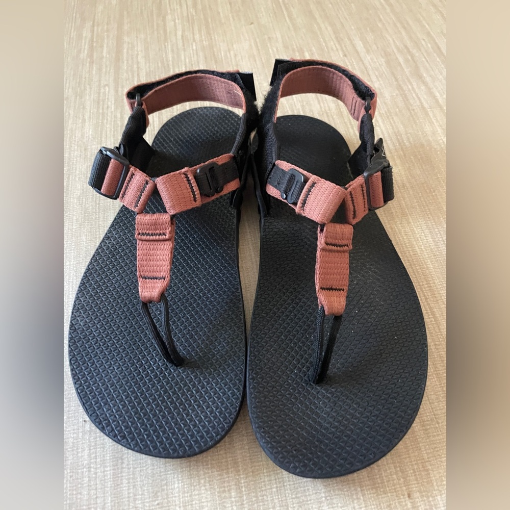 Bedrock Sandals size 8